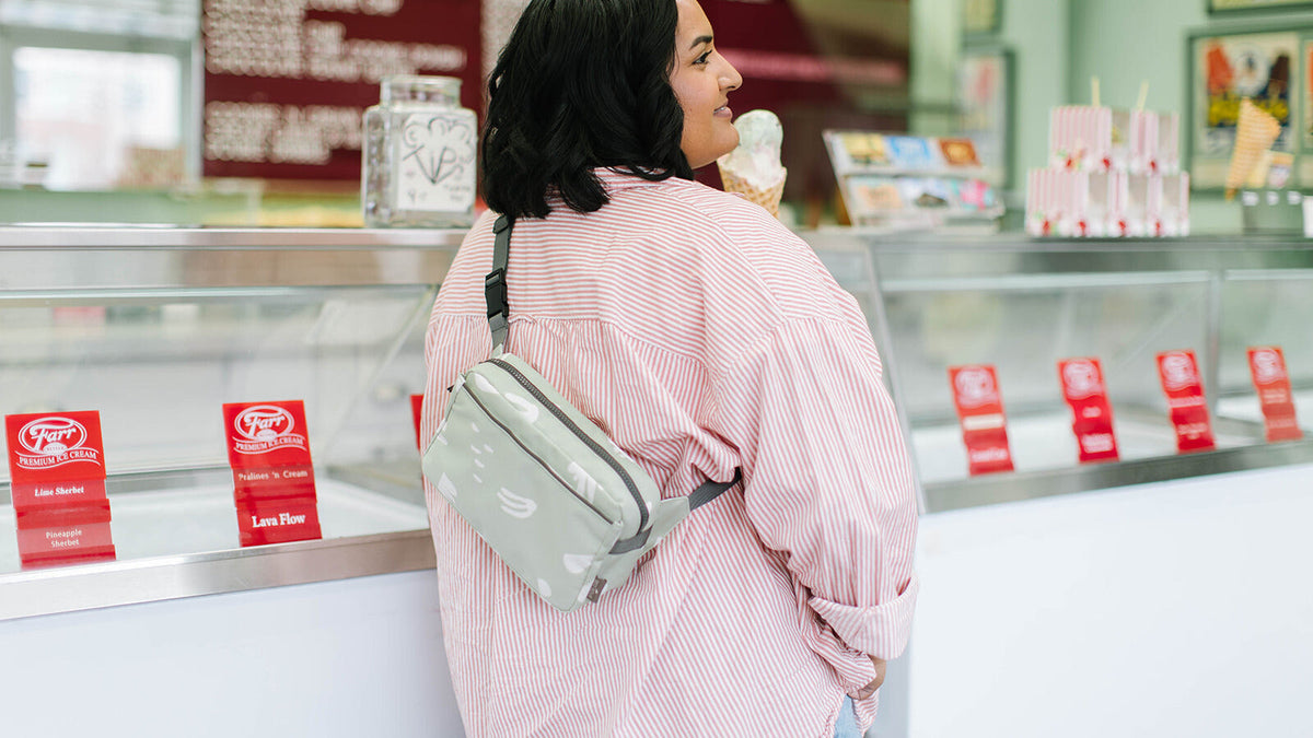 Red Rovr® Joey Belt Bag