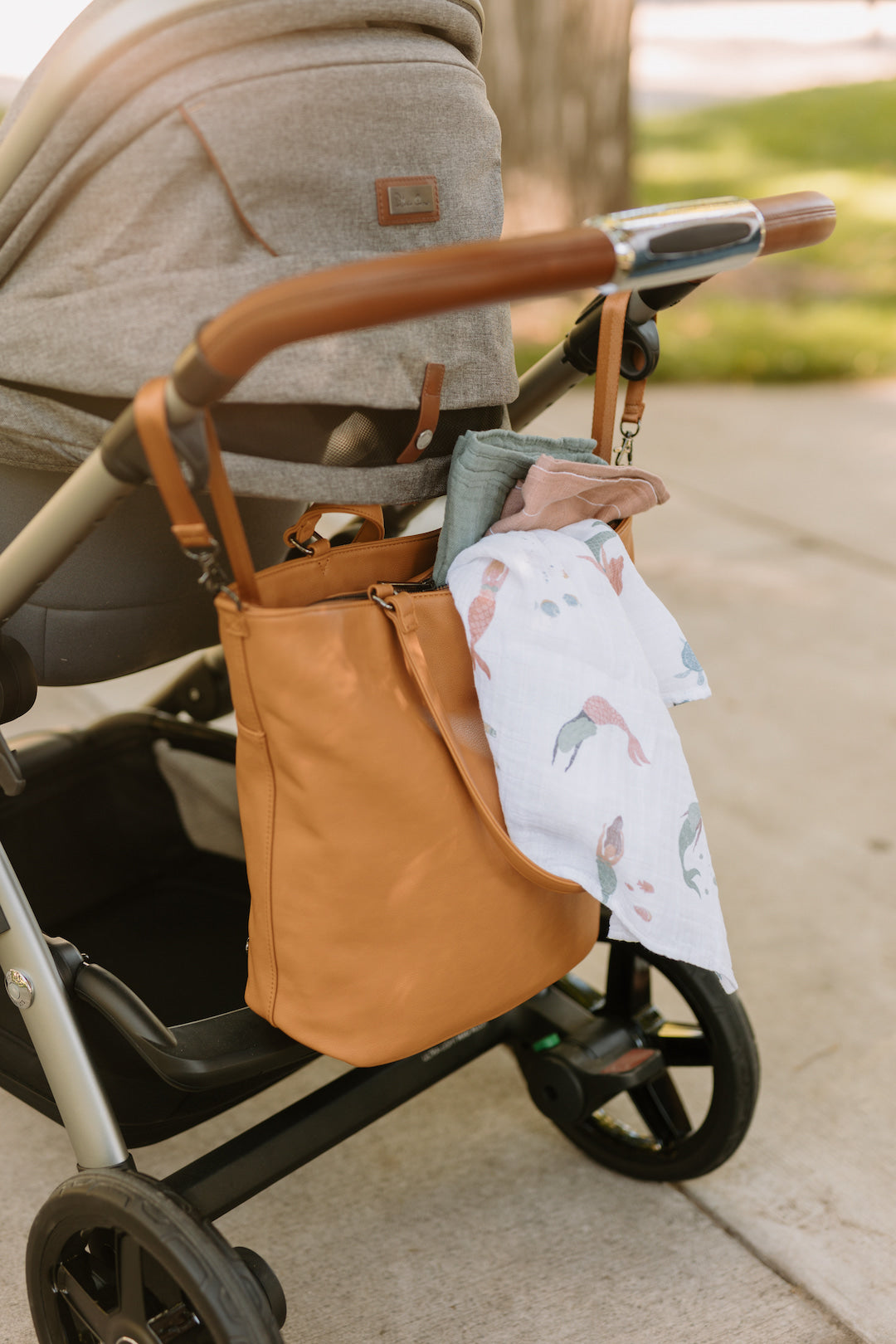Swaddles and Squares