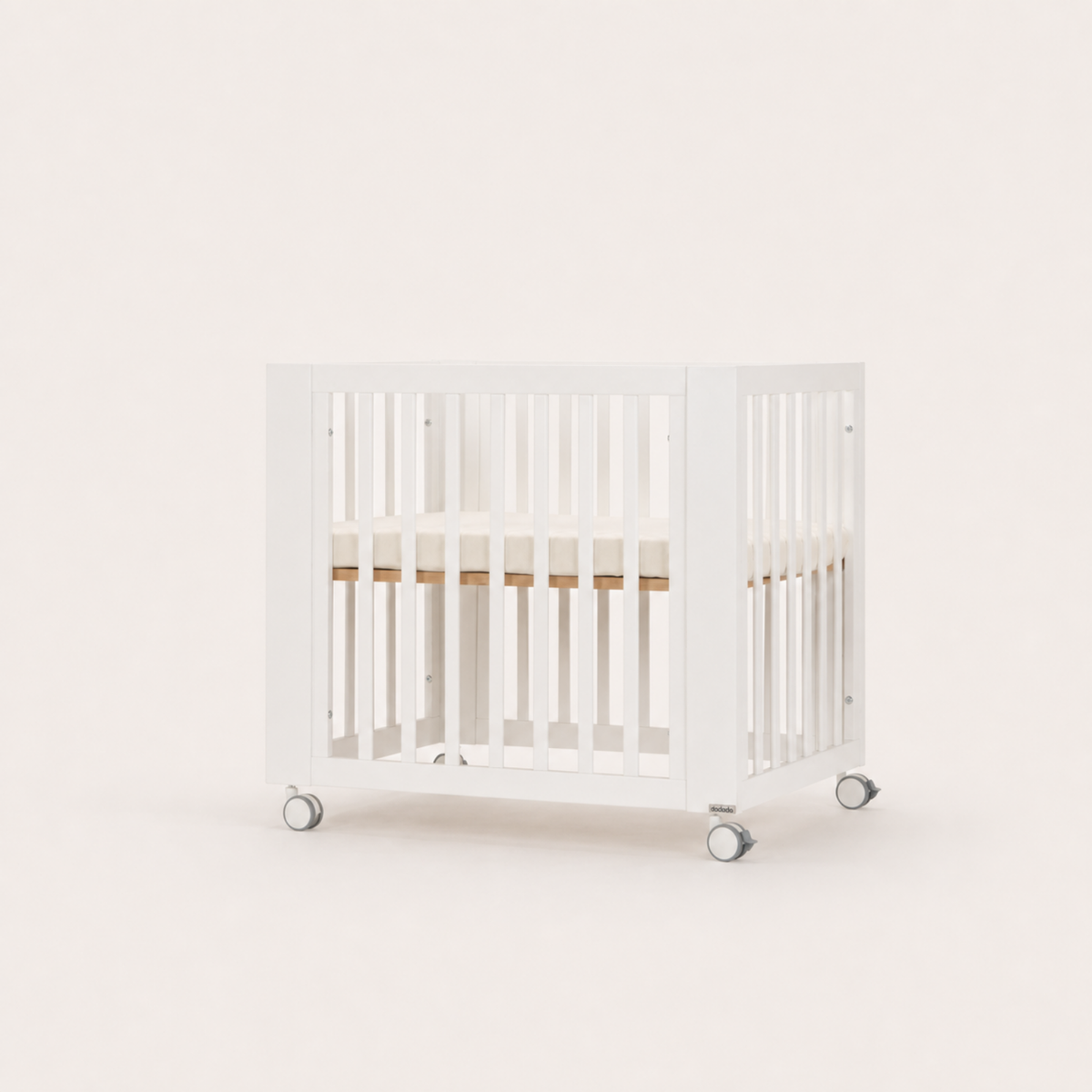 dadada Baby Spirit 8-in-1 Convertible Crib
