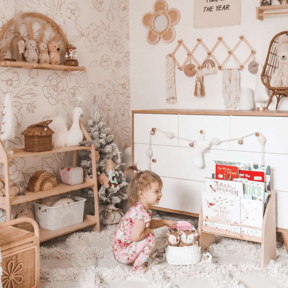 dadada Baby Austin 5-Drawer Nursery Dresser